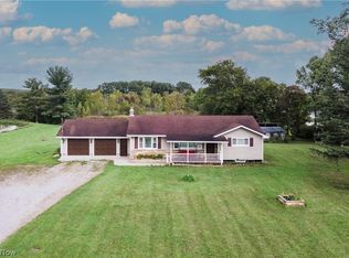 2874 E South Range Rd, New Springfield, OH 44443