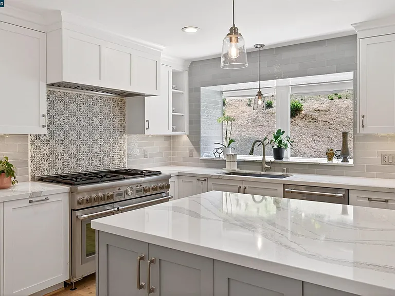 2324 Saddleback Dr — Photo 38