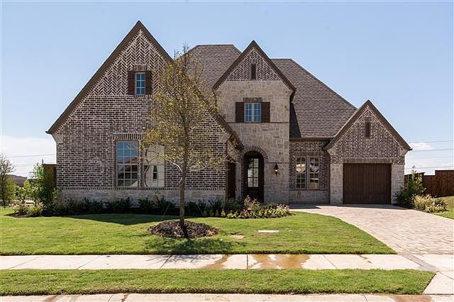 1st image of 2600 Fountain Dr