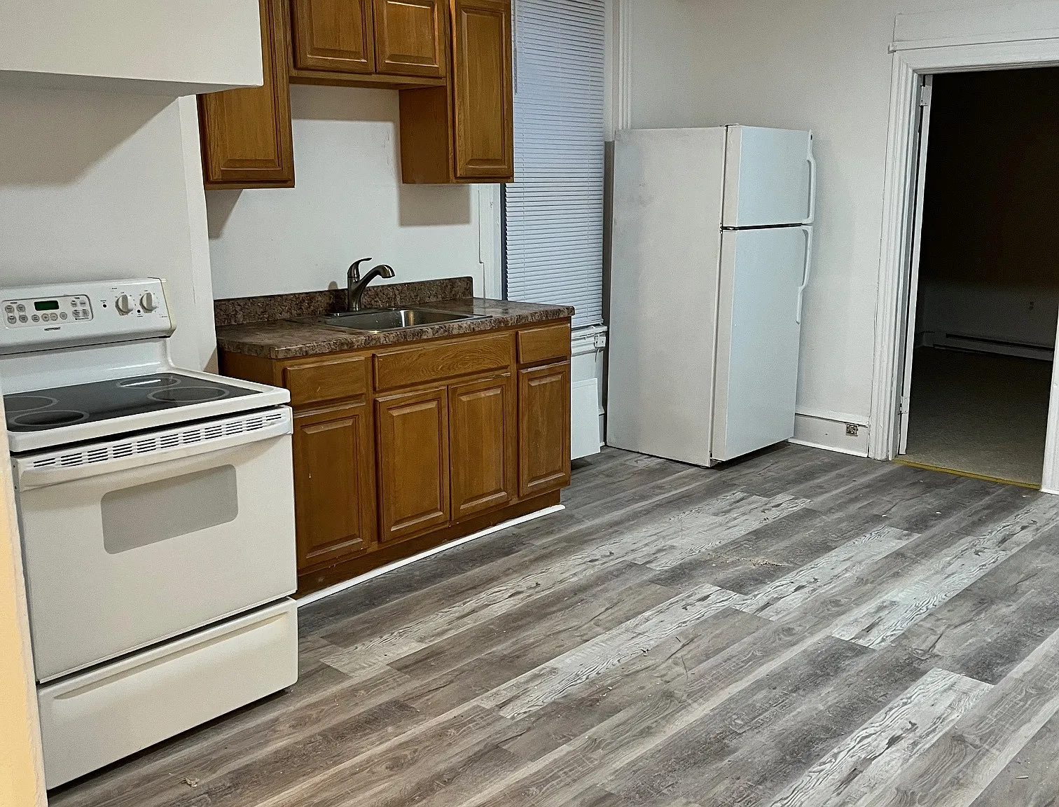 1 bed, 1000 sqft, $1,025 — Photo 1