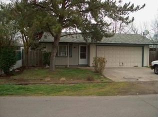 695 Berrydale Ave, Medford, OR 97501