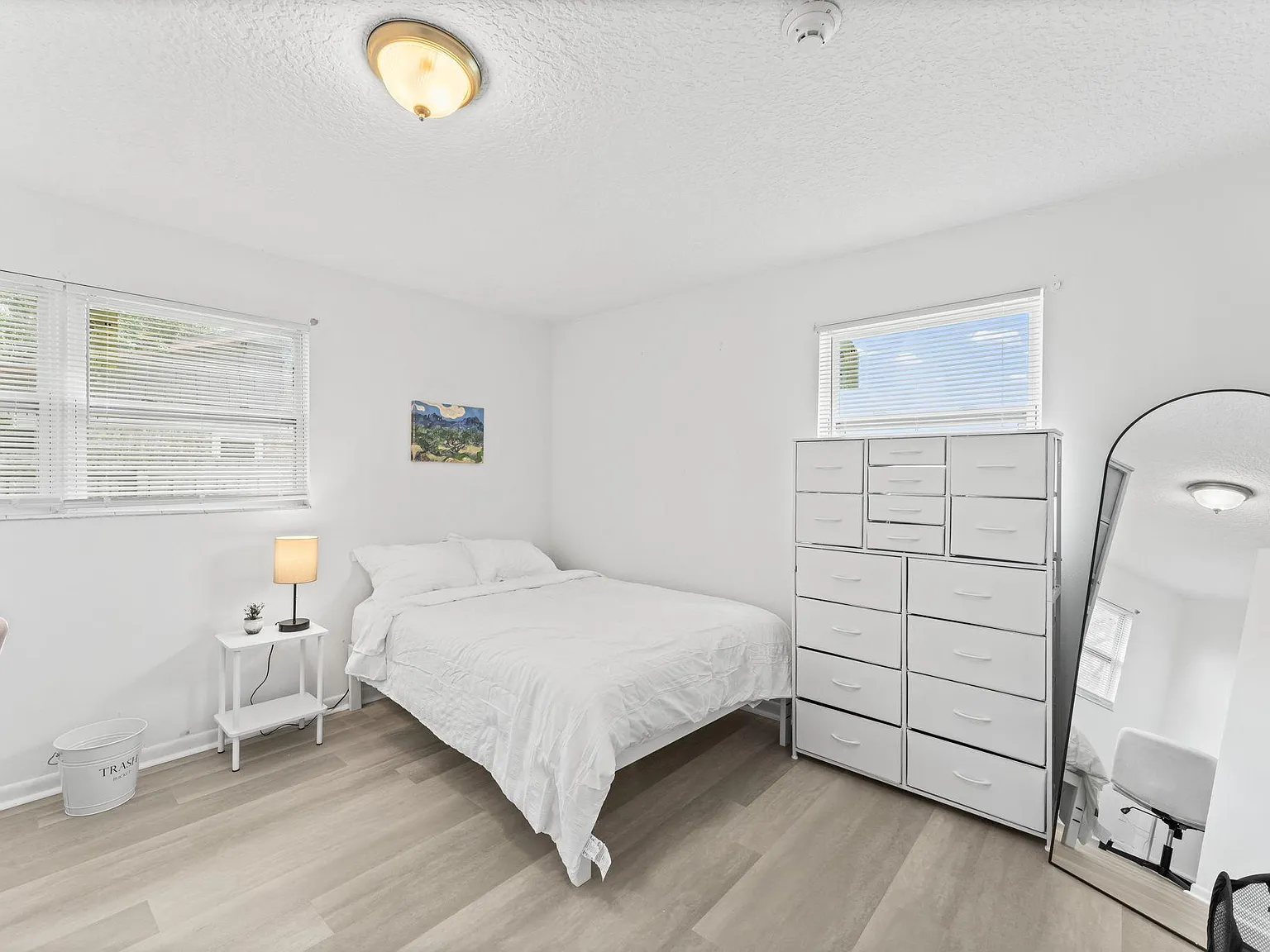 4 bed, 3.0 bath, 2234 sqft, $797 — Photo 3