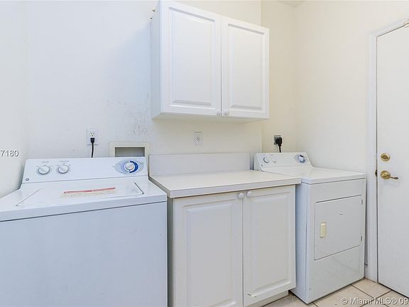 5th image of 5470 NW 113th Ct