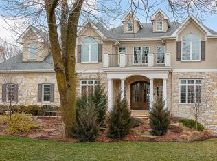 930 Jenna Ct, Glen Ellyn, IL 60137