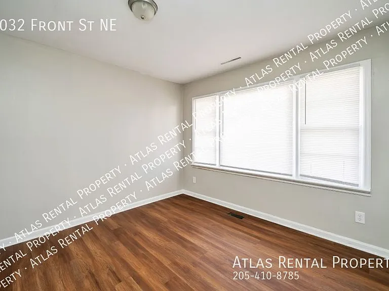 2032 Front St NE — Photo 10