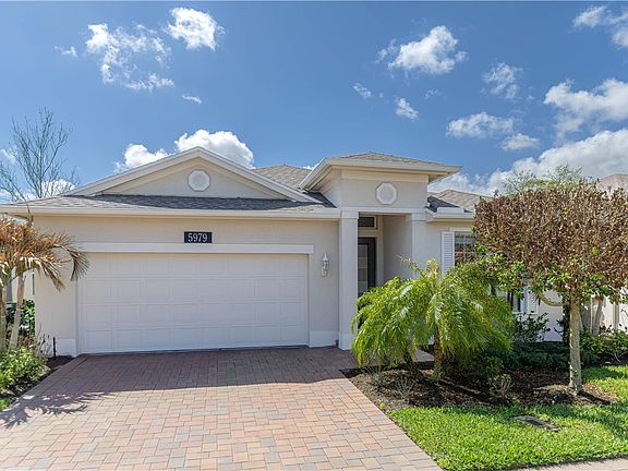 3rd image of 5979 Bella Rosa Ln