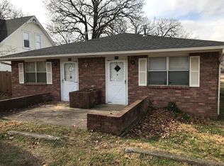 111 S Giles Ave, Gentry, AR 72734