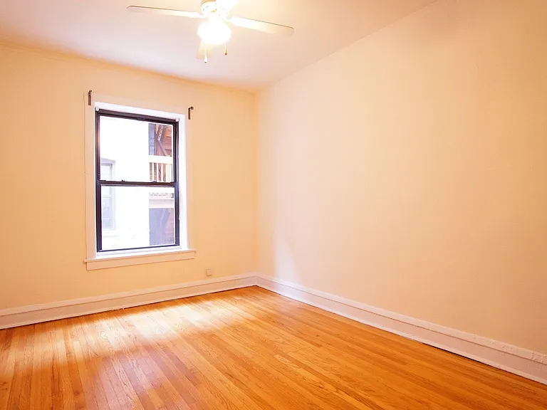 2710 N Spaulding Ave #G — Photo 2