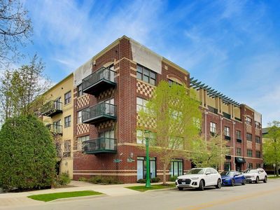 1107 Greenleaf Ave APT 3F, Wilmette, IL, 60091