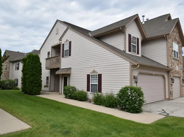 2236 W Vista Bella Dr Unit 202, Oak Creek, WI 53154