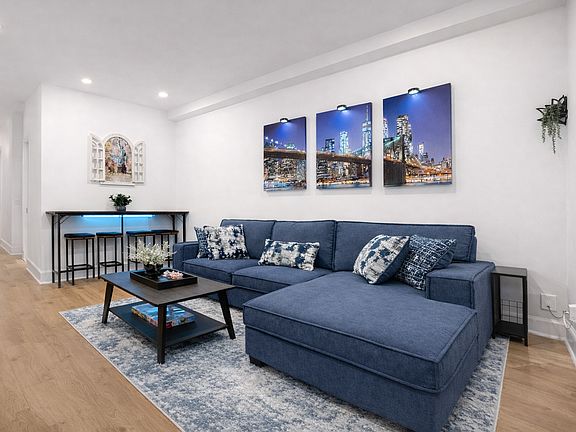 2nd image of 931 Garden St APT 3L