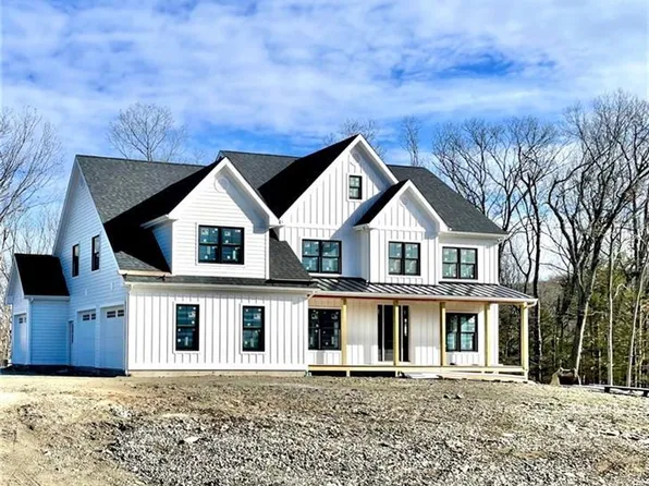 26 Valley Field Road South, Newtown, CT 06482