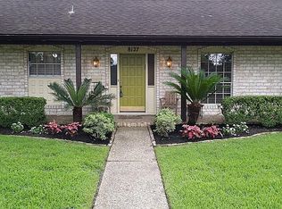 8127 Braesview Ln, Houston, TX 77071
