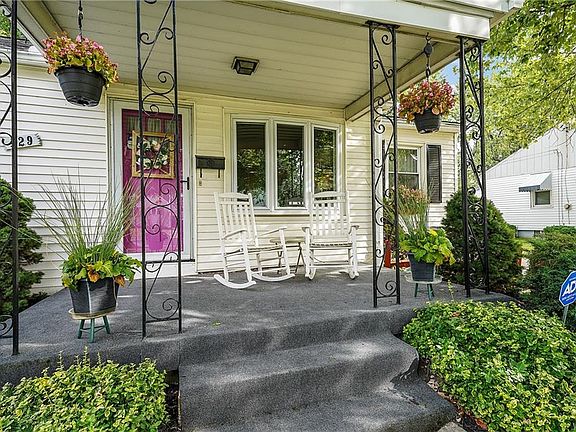 3rd image of 129 Brendan Ave