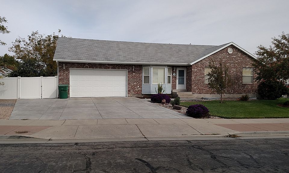 1st image of 5006 W Wood Spring Dr