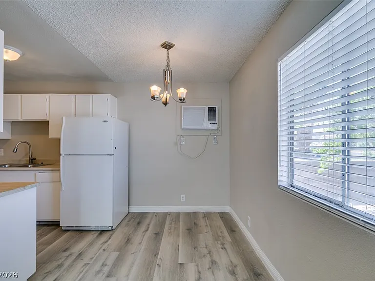 5806 Dodd St #D — Photo 12