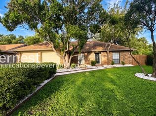 5127 Roundhill St, San Antonio, TX 78250