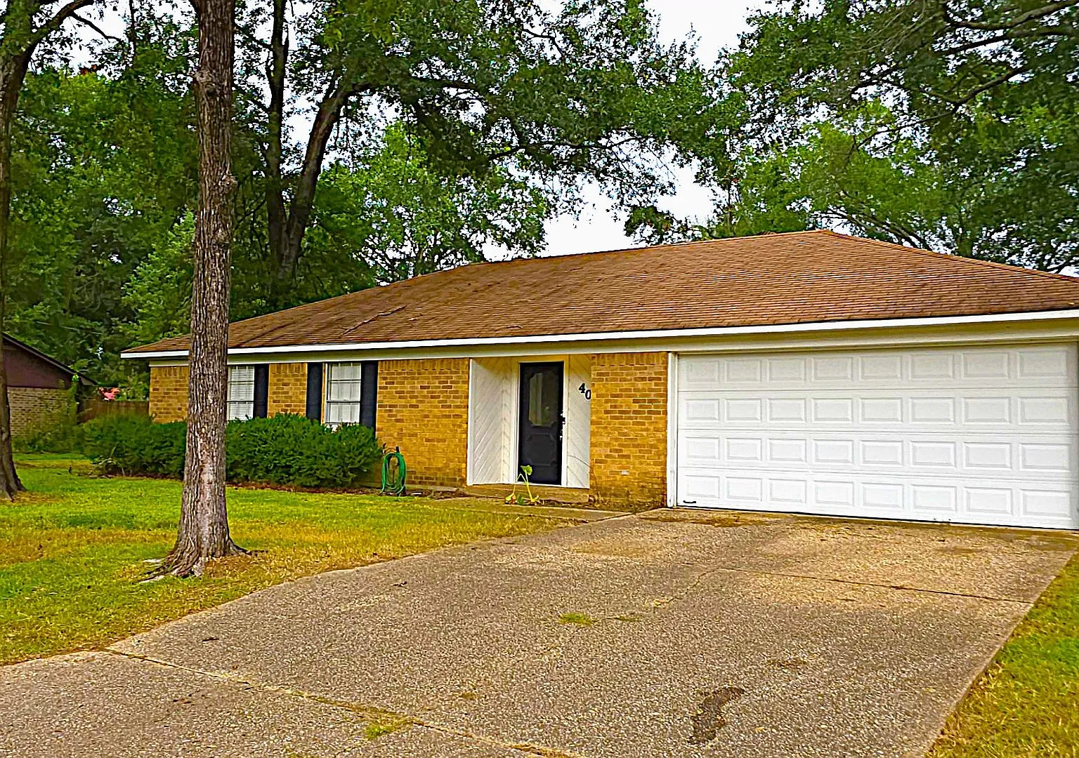 Charming Home in the Heart of Whitehouse! — Photo 1
