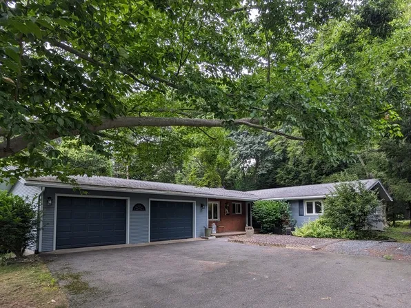 169 W Autumn Rd, West Springfield, MA 01089