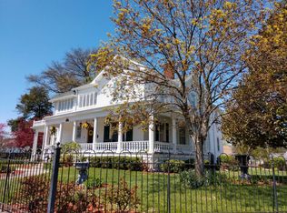 500 W Main St, Carmi, IL 62821