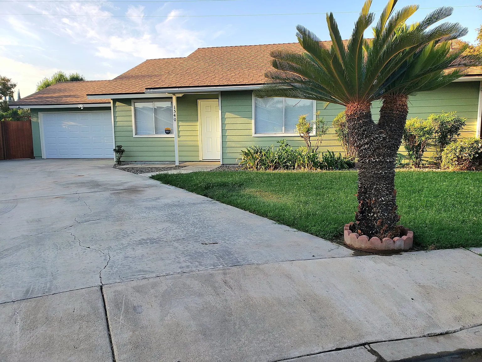 S Bollinger Ct, Visalia — Photo 1