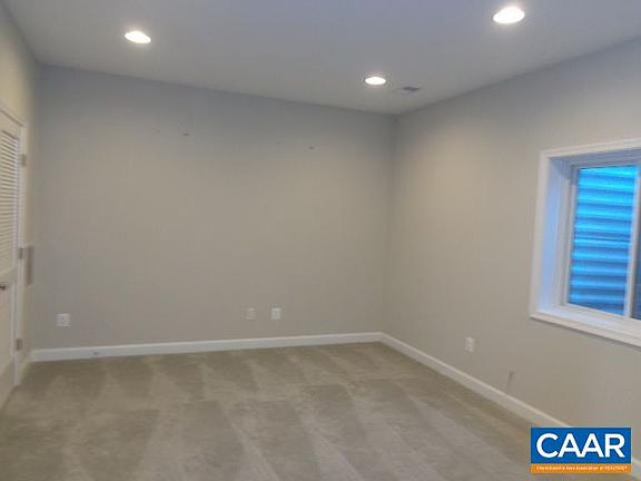 4th image of 3435 Monterey Dr