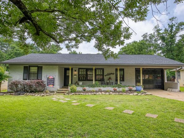 1412 E Park Ave, Palestine, TX 75801