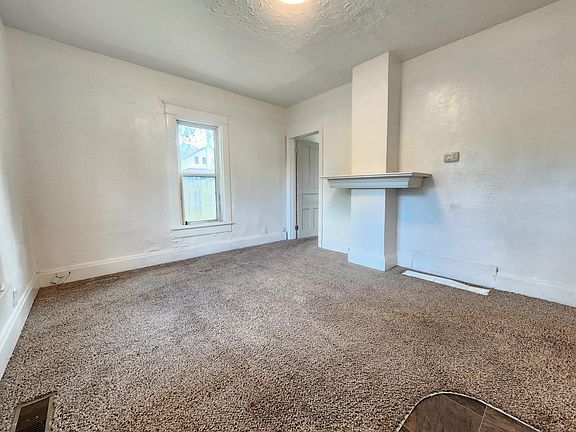 5th image of 43 Decrow Ave