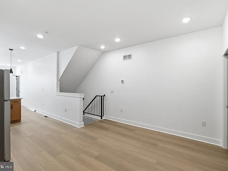 2310 N Sydenham St #1 — Photo 5
