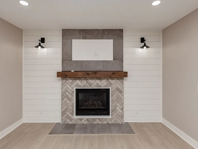 14440 Briarwood Ln — Photo 10