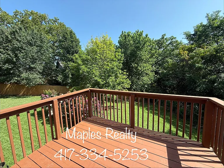 141 Scotch Pine Ct — Photo 21