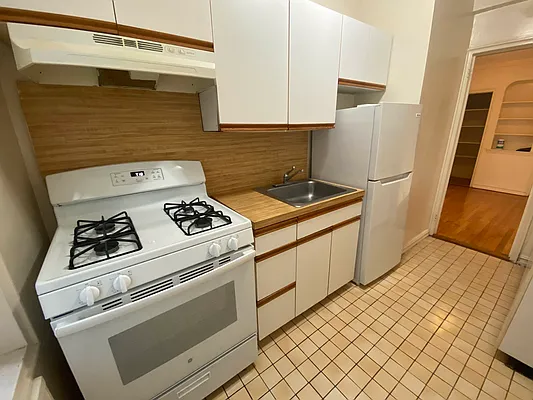 Rented by Contact Realty | media 20