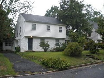 2nd image of 609 Hartridge Pl