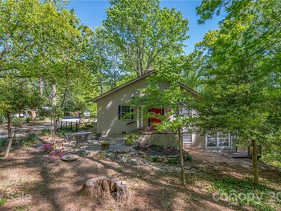 4th image of 1293 Carolina Dr