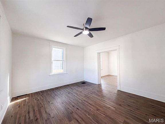 4th image of 415 N 4th St