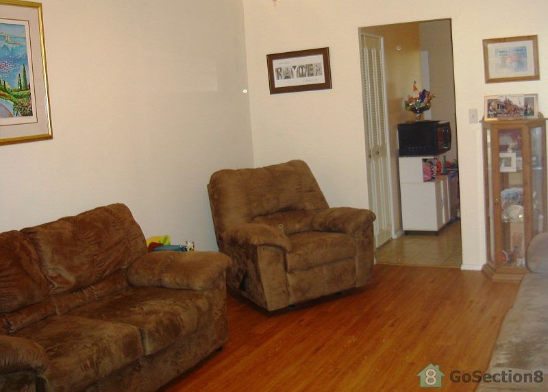 2nd image of 707 Macdonald Rd