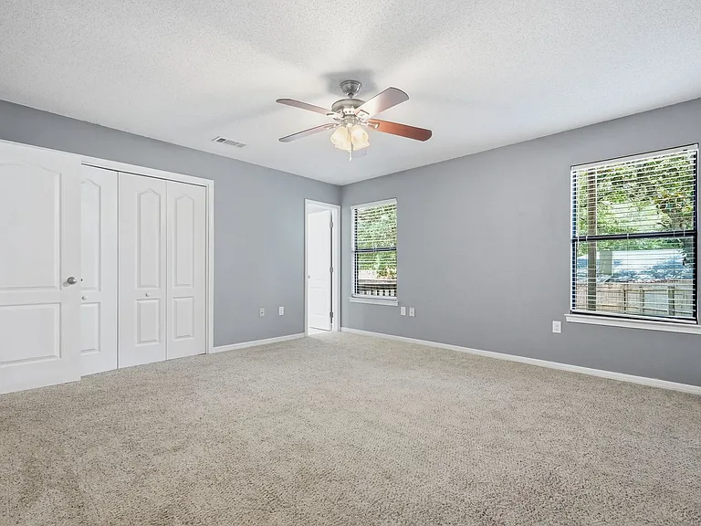 519 Matthew St — Photo 31