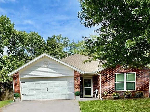 2nd image of 3946 W Lilac Dr