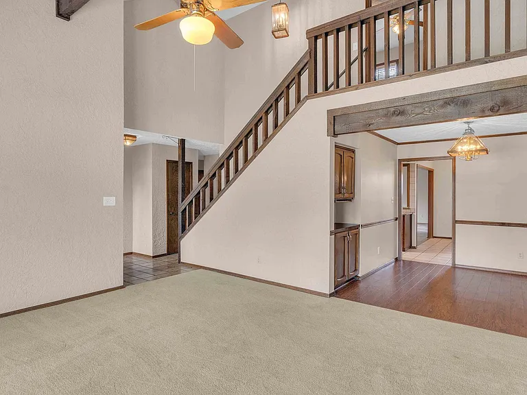 2321 W Louisville St — Photo 4