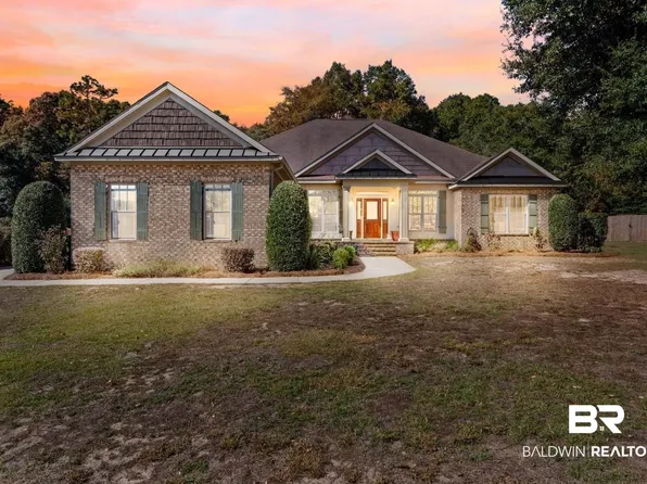 8063 Carolina Cir W, Saraland, AL 36571