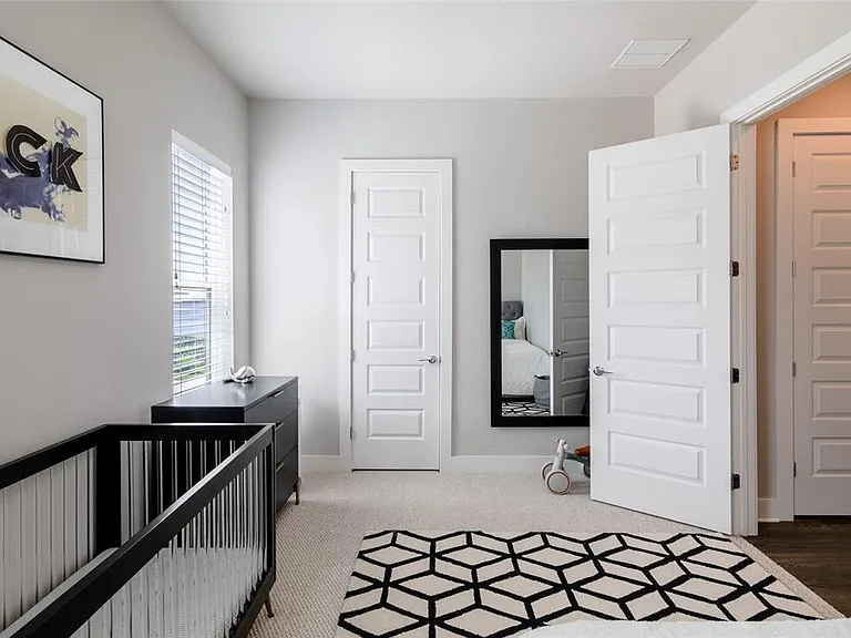6025 Seville Dr — Photo 27
