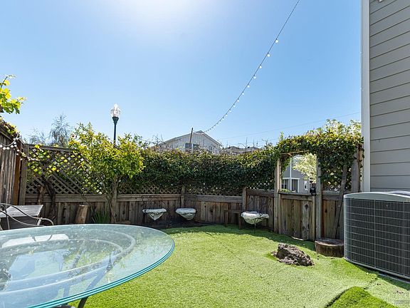 5th image of 928 Aston Avenue
