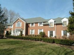 29 Burning Hollow Rd, Saddle River, NJ 07458