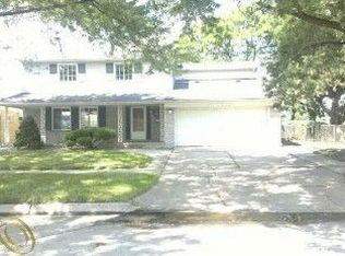 29100 Van Laan Dr, Warren, MI 48092