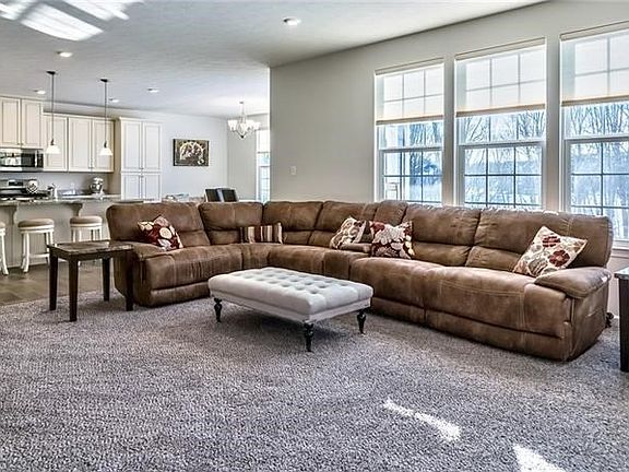 This open floor plan makes it easy to entertain!