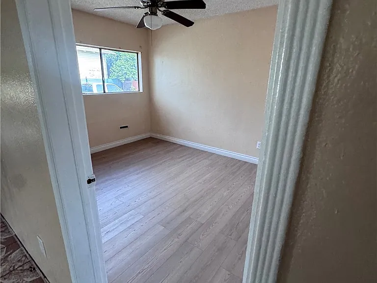 9832 Beach St — Photo 14