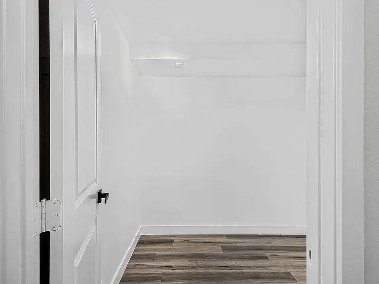 8101 Larson Avenue — Photo 32