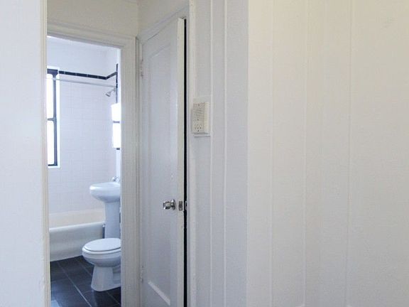 4th image of 66 Saint Nicholas Pl #67A