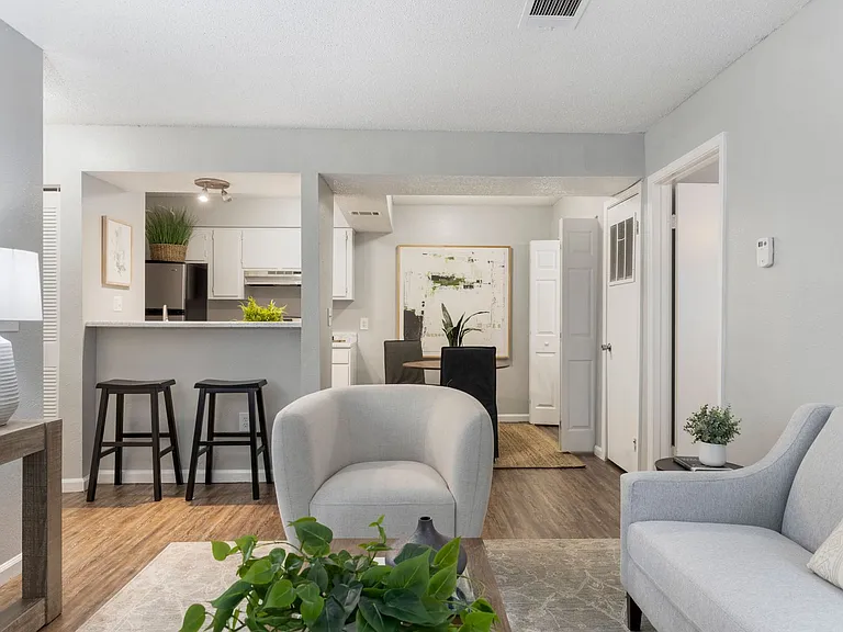 Post Oak Apartments — Photo 51