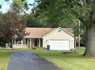2352 Salt Springs Rd, Warren, OH 44481